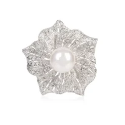 Flower With Pearl Brooch*Royal Collection Shop Outlet